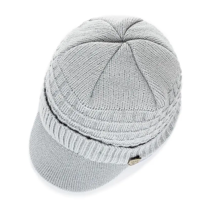 Fur-Lined Beanie Cap with Brim 9 H8ec9f3de4ad64cb6a7c69e08454cb0e2r