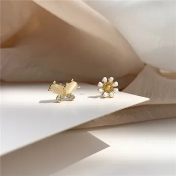 New Beautiful Cute Imitation Opal Butterfly Flower Asymmetry Stud Earrings for Sweet Girl Women Fashion Jewelry Accessories
New Beautiful Cute Imitation Opal Butterfly Flower Asymmetry Stud Earrings for Sweet Girl Women Fashion Jewelry Accessories