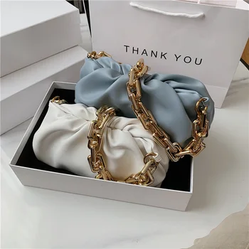 Women Simple Dumplings Messenger Bag Designer Retro 2020 New Fashion Cloud Female Crossbody Shoulder Bag Tide Handbag Clutch Bag
Women Simple Dumplings Messenger Bag Designer Retro 2020 New Fashion Cloud Female Crossbody Shoulder Bag Tide Handbag Clutch Bag