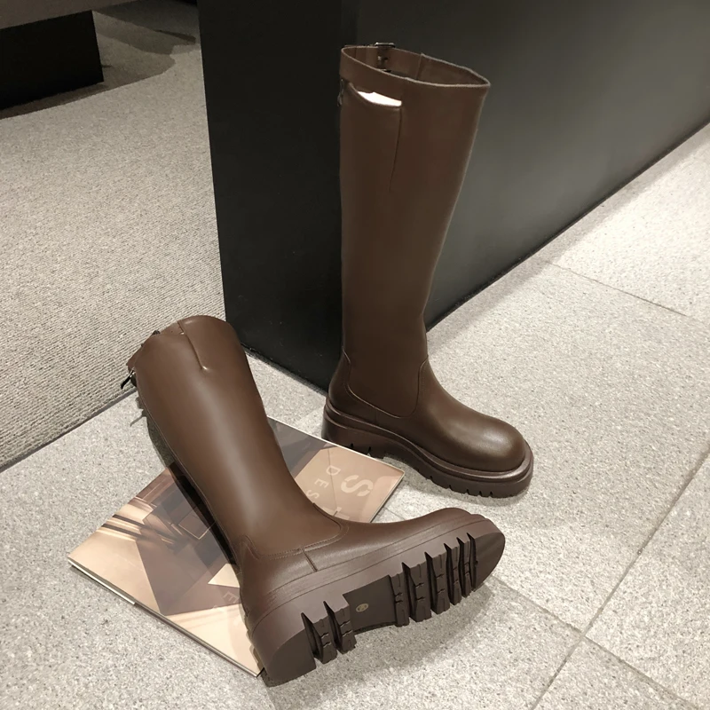 2021 New Winter Knee High Motorcycle Boots Fashion Female Platform Shoes Sexy Ladies Black Brown White Round Toe Buckle Boots 2021 New Winter Knee High Motorcycle Boots Fashion Female Platform Shoes Sexy Ladies Black Brown White Round Toe Buckle Boots
