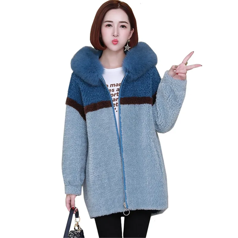 High quality Women Fox fur Hooded Winter Jacket 2019 New Fashion Loose Sheep Shearing Fur Overcoat Coat Women Brand Clothing
High quality Women Fox fur Hooded Winter Jacket 2019 New Fashion Loose Sheep Shearing Fur Overcoat Coat Women Brand Clothing