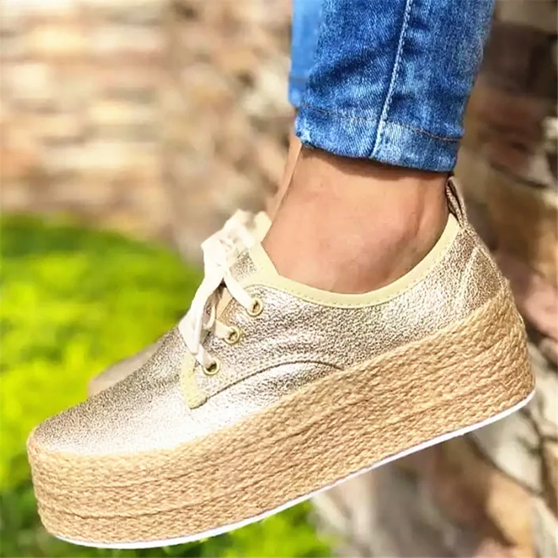 New Style Large Size Europe And America Hot Selling Thick Bottomed Platform Heel Straw Rome Casual Women's Shoes
New Style Large Size Europe And America Hot Selling Thick Bottomed Platform Heel Straw Rome Casual Women's Shoes