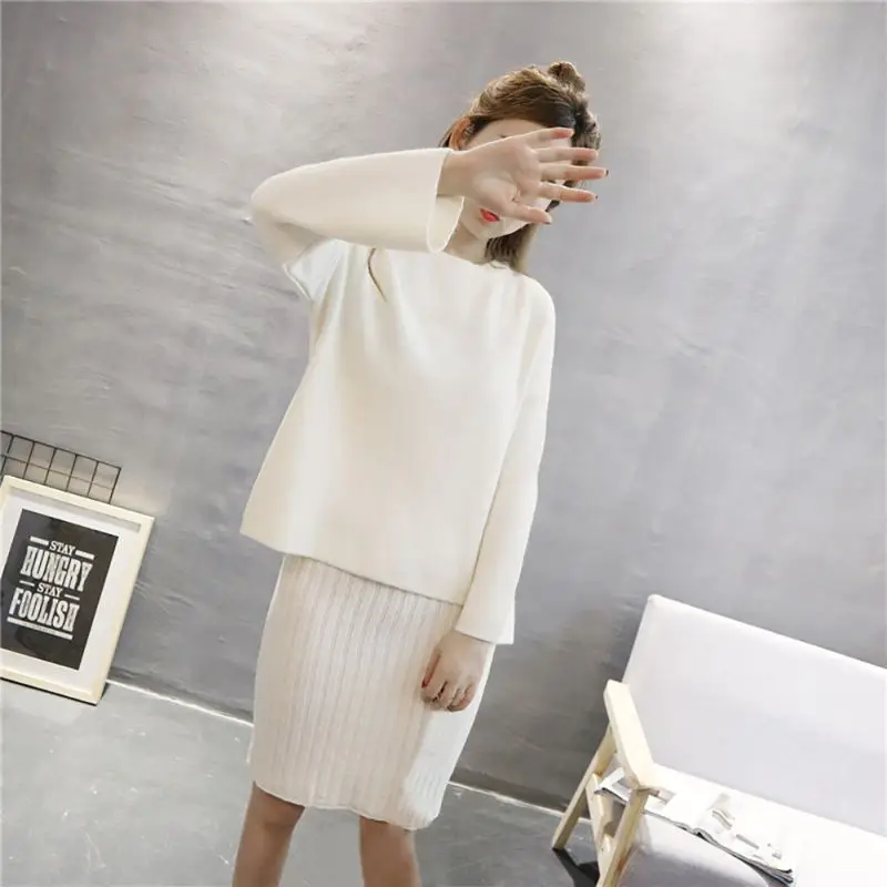 2 Pieces Women Korea Autumn Sets Small Fragrance Loose Knitted Sweater pullover Women Long Sleeve Top And High Waist Mini Dress
2 Pieces Women Korea Autumn Sets Small Fragrance Loose Knitted Sweater pullover Women Long Sleeve Top And High Waist Mini Dress