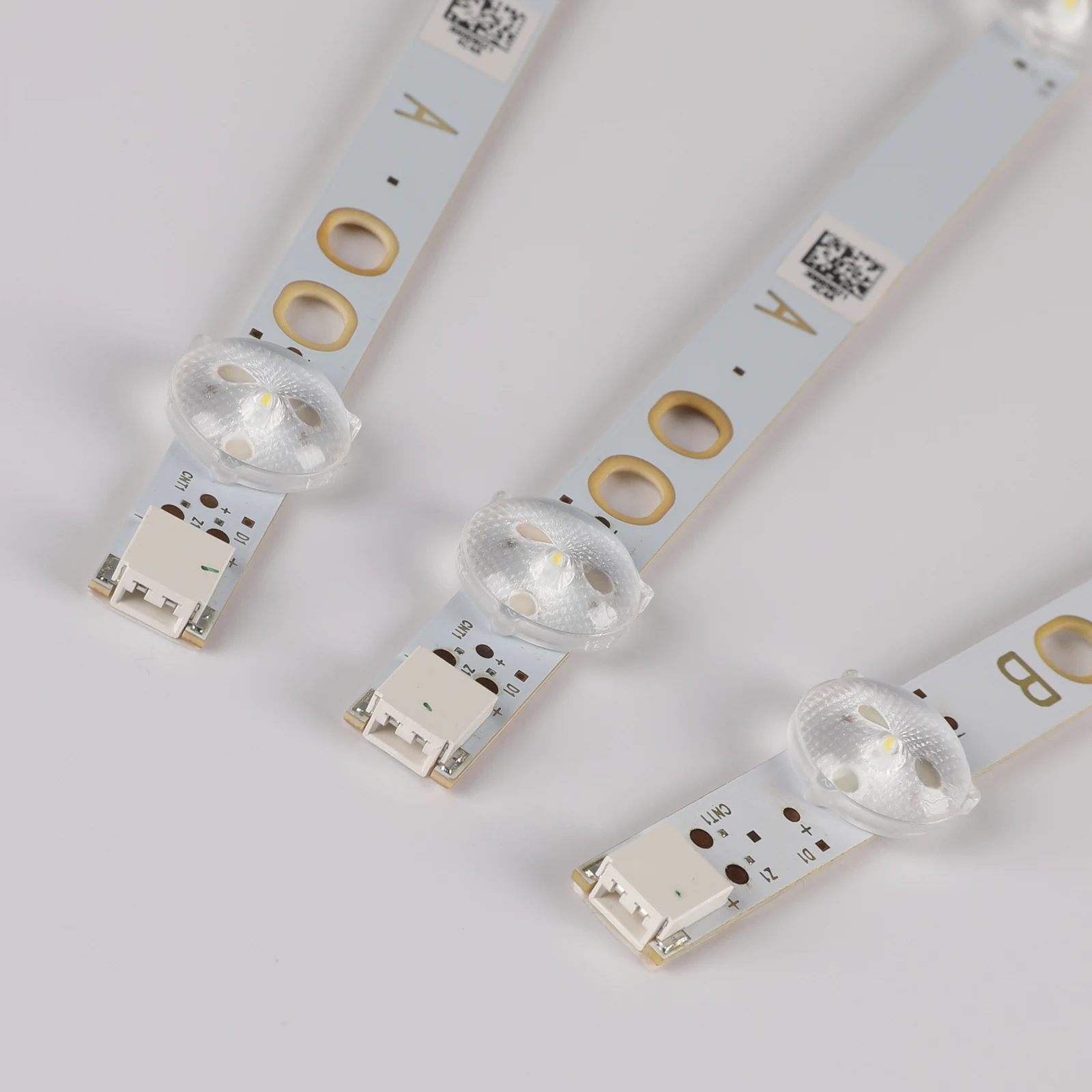 new 3pcs LED Lamp strip 17DLB40VXR1 LB40017 V0_05_38S for Bush VES400UNDS-2D-N11 VES400UNDS-2D-N12 Toshiba 40L3653DB 40L1653DB
new 3pcs LED Lamp strip 17DLB40VXR1 LB40017 V0_05_38S for Bush VES400UNDS-2D-N11 VES400UNDS-2D-N12 Toshiba 40L3653DB 40L1653DB