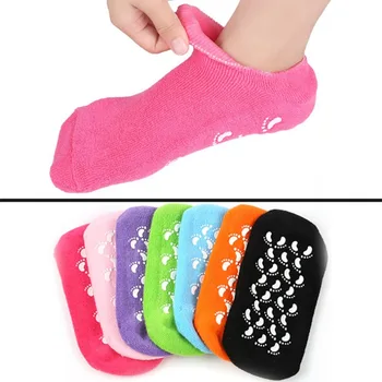 Moisturizing Whitening Exfoliating Foot Mask Gloves Spa Gel Socks Hand Mask Feet Care Beauty Cotton Socks Foot Care hot selling
Moisturizing Whitening Exfoliating Foot Mask Gloves Spa Gel Socks Hand Mask Feet Care Beauty Cotton Socks Foot Care hot selling