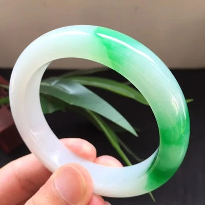 Natural Burmese Jadeite Light Green 54-64mm Bracelet Elegant Princess Jewelry For Mom For Girlfriend
Natural Burmese Jadeite Light Green 54-64mm Bracelet Elegant Princess Jewelry For Mom For Girlfriend