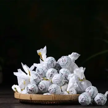 Pu-Erh Tea Pearl Tea banzhang Manual Dragon Ball Spring Tea in Bulk Compressed Mini Puer Tea
Pu-Erh Tea Pearl Tea banzhang Manual Dragon Ball Spring Tea in Bulk Compressed Mini Puer Tea