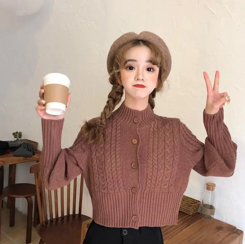 woman sweaters Short vrouw truien Button Closure pull femme cardigan Solid truien dames Crop Top pull hiver femme kobieta swetry
woman sweaters Short vrouw truien Button Closure pull femme cardigan Solid truien dames Crop Top pull hiver femme kobieta swetry