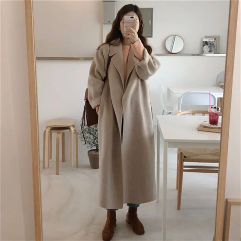 2020 Autumn Winter New Women's Casual Wool Blend Trench Coat Oversize Long Coat with belt Women Wool Coat Cashmere Outerwear
2020 Autumn Winter New Women's Casual Wool Blend Trench Coat Oversize Long Coat with belt Women Wool Coat Cashmere Outerwear