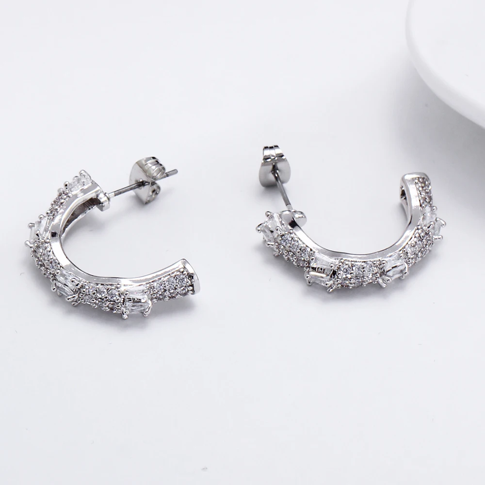 Hoop earrings (3)
