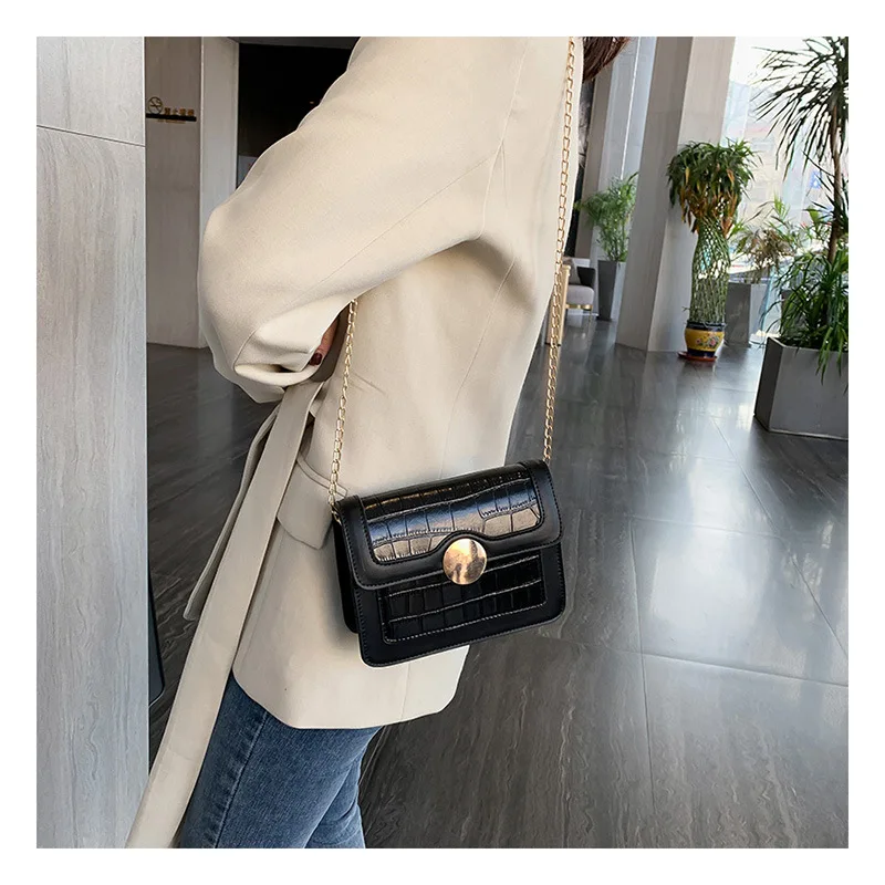 2020 Fashion Crossbody Bags for Women Chain Lock Small Square Bag Alligator Shoulder Messenger Bag Evening Clutch Bags 
2020 Fashion Crossbody Bags for Women Chain Lock Small Square Bag Alligator Shoulder Messenger Bag Evening Clutch Bags