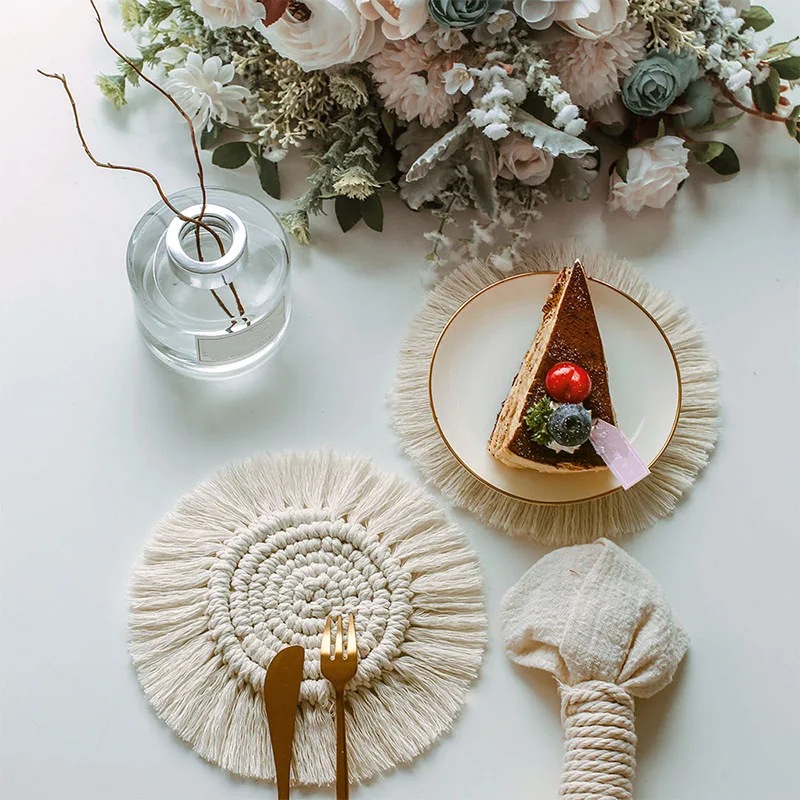 Hot 1pc Macrame Cup Pad Bohemia Tablecloth Table Mat Pure Handmade Cotton Braid Non-slip Insulation Mats For Kitchen
Hot 1pc Macrame Cup Pad Bohemia Tablecloth Table Mat Pure Handmade Cotton Braid Non-slip Insulation Mats For Kitchen