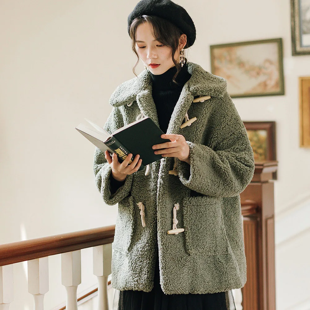 Thicken Loose Jackets Horn Button Particle Patchwork Pocket Single-Breasted Plain Long Sleeve Lapel Fleece Jackets
Thicken Loose Jackets Horn Button Particle Patchwork Pocket Single-Breasted Plain Long Sleeve Lapel Fleece Jackets