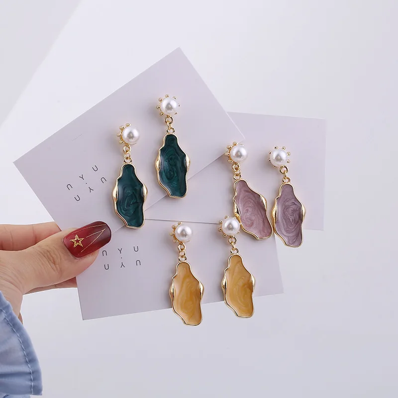 Simple Enamel Irregular Geometric Drop Earrings for Women Fashion Vintage Simulated Pearl Earring Jewelry Pendiente Brincos
Simple Enamel Irregular Geometric Drop Earrings for Women Fashion Vintage Simulated Pearl Earring Jewelry Pendiente Brincos