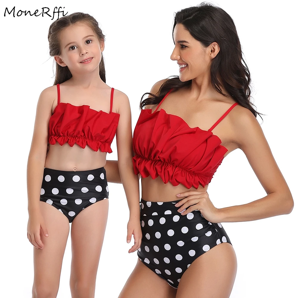 MoneRffi 2020 New Family Match Ruffle Bikini Set Mother Daughter Swimsuit Girl Women Bathing Suit Two Piece Swimwear Beach Wear 
MoneRffi 2020 New Family Match Ruffle Bikini Set Mother Daughter Swimsuit Girl Women Bathing Suit Two Piece Swimwear Beach Wear