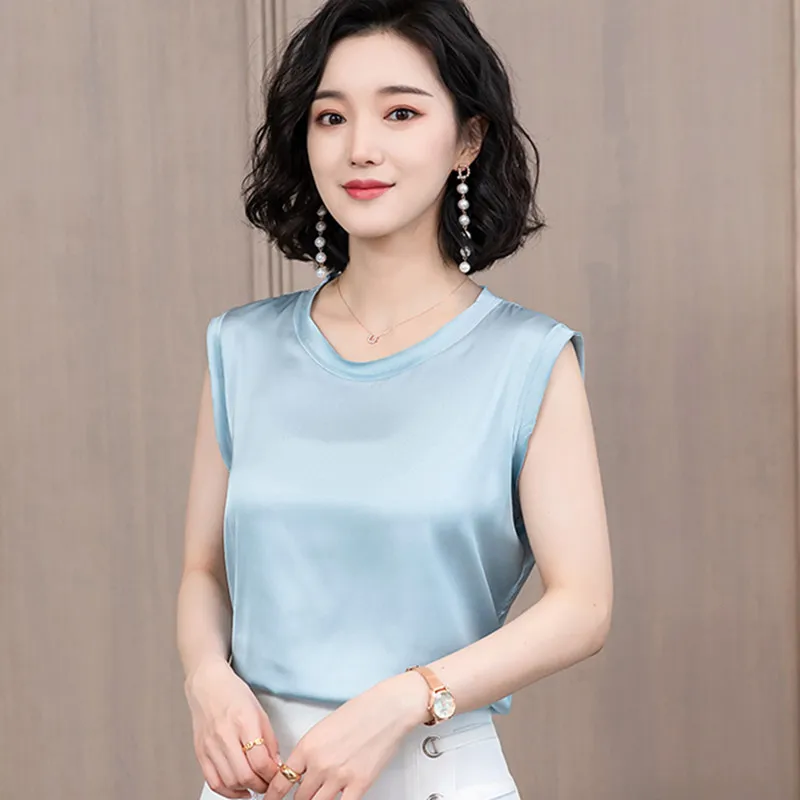 Korean Silk Women Blouses Woman Satin Solid Blouse Tops Summer Woman Sleeveless Blouse Top Plus Size Blusas Mujer De Moda 2020
Korean Silk Women Blouses Woman Satin Solid Blouse Tops Summer Woman Sleeveless Blouse Top Plus Size Blusas Mujer De Moda 2020