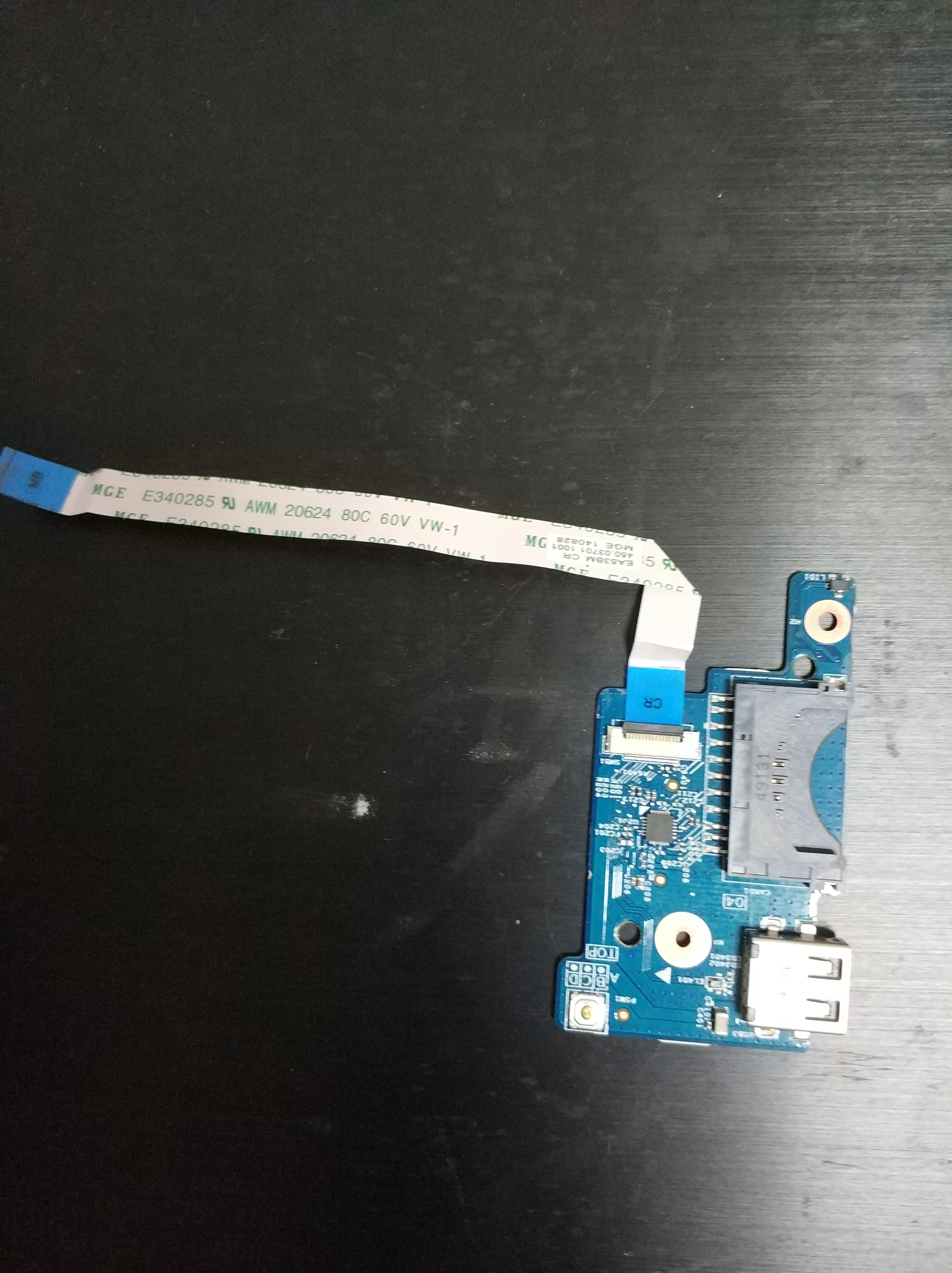 Original FOR Acer Aspire ES 15 ES1-512 ES1-531 Power Switch Button USB SD Card Reade Board 14855-1 448.03709.0011 448.03704.0011
Original FOR Acer Aspire ES 15 ES1-512 ES1-531 Power Switch Button USB SD Card Reade Board 14855-1 448.03709.0011 448.03704.0011
