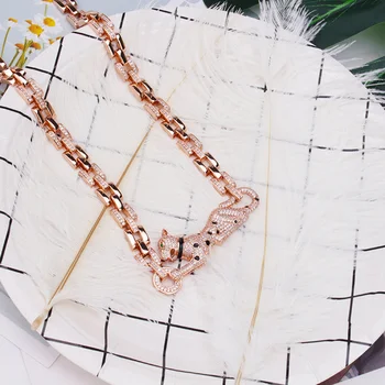 Hip Hop Micro Paved AAA CZ Stone Bling Iced Out Leopard Panther Square Link Chain Necklace for Women Fashion Charm Jewelry
Hip Hop Micro Paved AAA CZ Stone Bling Iced Out Leopard Panther Square Link Chain Necklace for Women Fashion Charm Jewelry