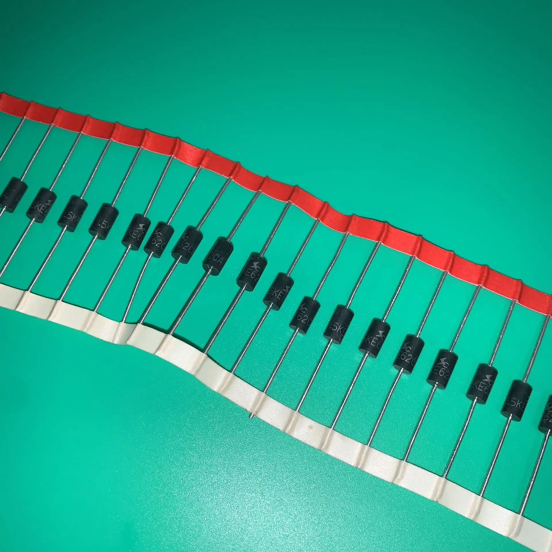 50 шт./лот 1. 5ke62ca DO-1.5 1.5KE62 CA-E3/73 TVS DIODE 53VWM 111VC DO201 1.5KE62CA-E3/73 1.5KE62CAE373 1.5KE62 CA-E3/73 15KE62CA
50 шт./лот 1. 5ke62ca DO-1.5 1.5KE62 CA-E3/73 TVS DIODE 53VWM 111VC DO201 1.5KE62CA-E3/73 1.5KE62CAE373 1.5KE62 CA-E3/73 15KE62CA