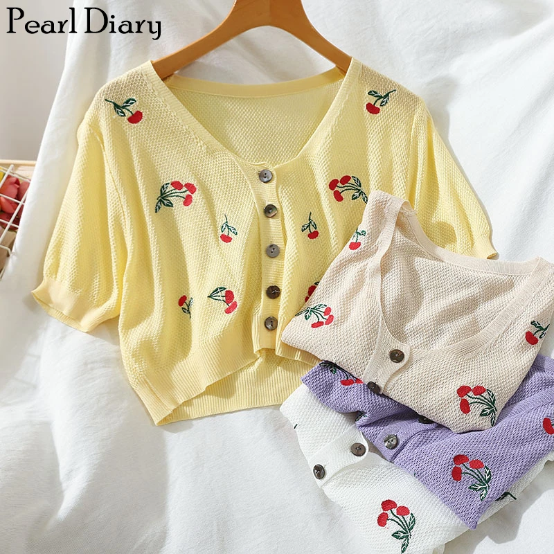 Pearl Diary Women Knitted Crop Cardigan Top Cherry Embroidery Button Front Placket V Neck Sweet Knitted Tops Puff Sleeve Summer
Pearl Diary Women Knitted Crop Cardigan Top Cherry Embroidery Button Front Placket V Neck Sweet Knitted Tops Puff Sleeve Summer