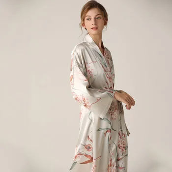 3 Pieces Summer Autumn Women Gown Robe Set Leisure Flower Print Nightgown Silk Satin Ladies Sleepwear Spaghetti Strap Homewear
3 Pieces Summer Autumn Women Gown Robe Set Leisure Flower Print Nightgown Silk Satin Ladies Sleepwear Spaghetti Strap Homewear