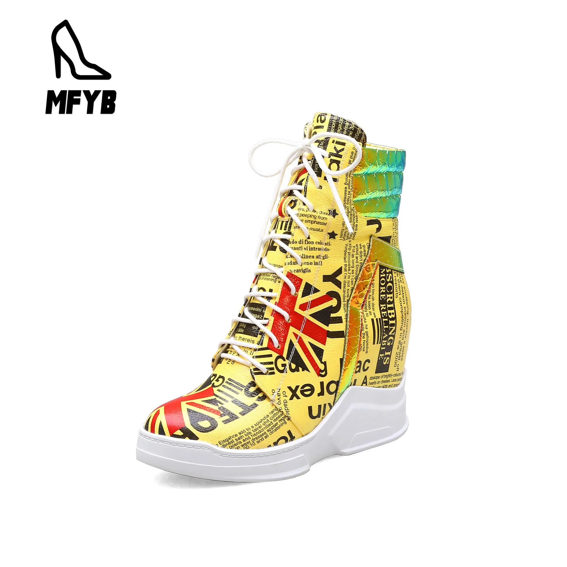 MFYB Women's boots 2019 autumn new fashion high heel wedges women's shoes large size 34-43 round head low boots 
MFYB Women's boots 2019 autumn new fashion high heel wedges women's shoes large size 34-43 round head low boots