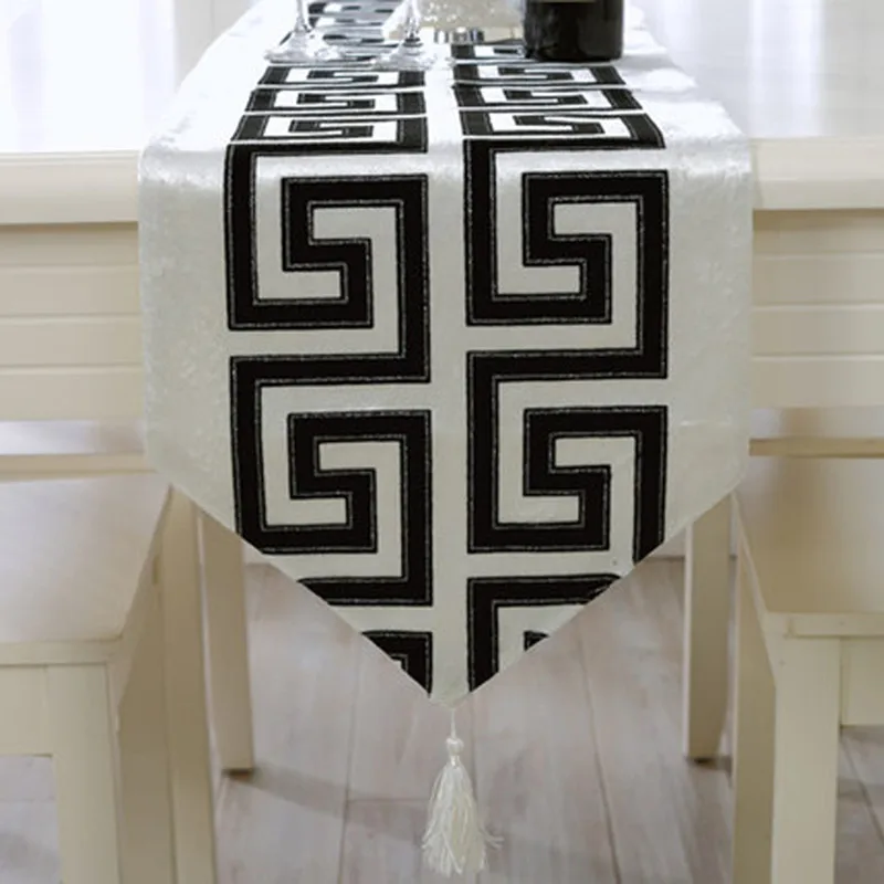 Prode Rose European Classical Table Runner Chinese Style Tablecloth Living Room Dining Table TV Cabinet Fabric Bed Flag
Prode Rose European Classical Table Runner Chinese Style Tablecloth Living Room Dining Table TV Cabinet Fabric Bed Flag