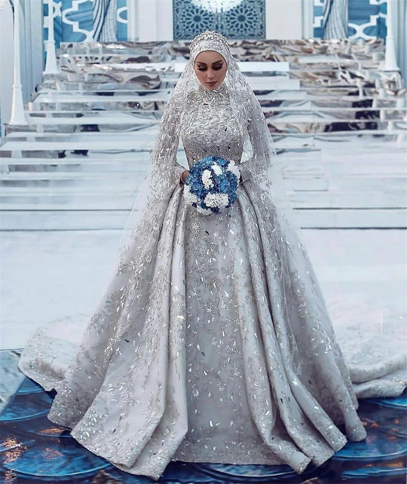 

Dubai Muslim Long Sleeves Wedding Dress Lace Appliqued Sweep Train Bridal Gowns Custom Made Sequins High Neck Vestido de novia