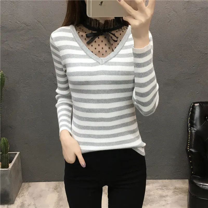 Autumn Winter chic V-Neck Lace Pullovers Sweaters Women Spring Korea Gray Striped Warm Knitted Sweater Female Bottoming Jumper
Autumn Winter chic V-Neck Lace Pullovers Sweaters Women Spring Korea Gray Striped Warm Knitted Sweater Female Bottoming Jumper