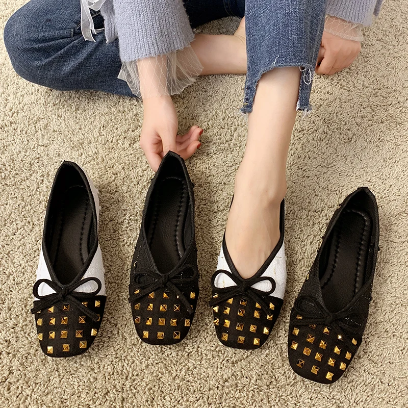 Round Toe Autumn Casual Woman Platform Shoes Shallow Mouth 2019 Fashion Women's All-Match Rivets Studs Flats Soft Fall Boat
Round Toe Autumn Casual Woman Platform Shoes Shallow Mouth 2019 Fashion Women's All-Match Rivets Studs Flats Soft Fall Boat