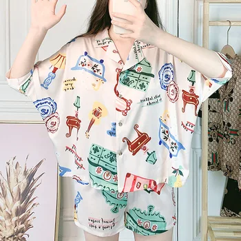 Satin Chiffon Women's Pajamas Suit Five-point Sleeve Cardigan Shorts Thin Section Printing Cute Two-piece Sleeping Pejama Women
Satin Chiffon Women's Pajamas Suit Five-point Sleeve Cardigan Shorts Thin Section Printing Cute Two-piece Sleeping Pejama Women