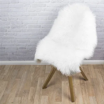 Faux fur carpet fluffy cushion room sofa bed furry skin-friendly soft and comfortable
Faux fur carpet fluffy cushion room sofa bed furry skin-friendly soft and comfortable