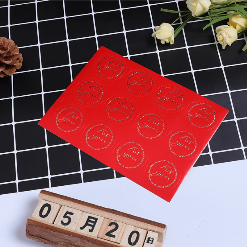 120pcs/lot Red For you bronzing garland round self-adhesive stickers seal labels Gift
120pcs/lot Red For you bronzing garland round self-adhesive stickers seal labels Gift