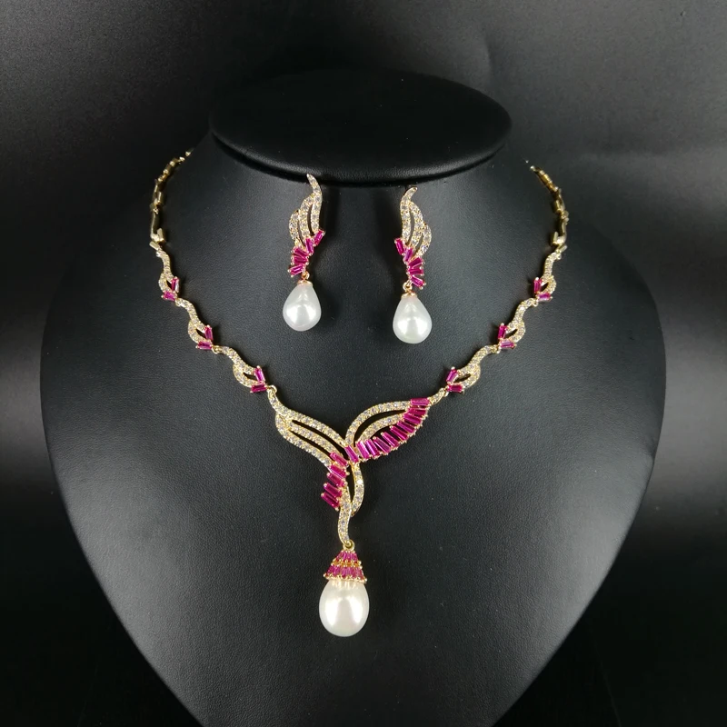2019 new fashion luxury red zircon shell pearl GOLDEN necklace earrings,wedding bride dinner party dress jewelry free shipping
2019 new fashion luxury red zircon shell pearl GOLDEN necklace earrings,wedding bride dinner party dress jewelry free shipping