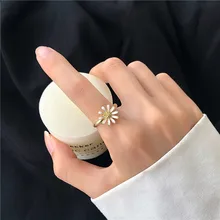 À la mode douce petite marguerite anneau petite personnalité pure et fraîche et originale joker anneau bague bijoux accessoires(China)