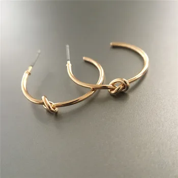 2020 New Fashion Simple Stud Earrings Jewelry Gold Color Knot Earrings for Women Friendship Jewelry Best Gift for Girl Friend
2020 New Fashion Simple Stud Earrings Jewelry Gold Color Knot Earrings for Women Friendship Jewelry Best Gift for Girl Friend