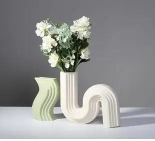 NORDIC ARCHITECTURAL ART CERAMIC FLOWER VASE LIVING ROOM STUDY DESKTOP FLOWER ARRANGEMENT DECORATION CRAFTS VASE HOME DECORATION
NORDIC ARCHITECTURAL ART CERAMIC FLOWER VASE LIVING ROOM STUDY DESKTOP FLOWER ARRANGEMENT DECORATION CRAFTS VASE HOME DECORATION