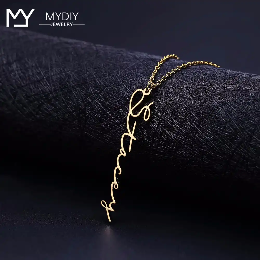 female vertical personalized vertical name necklace female gift