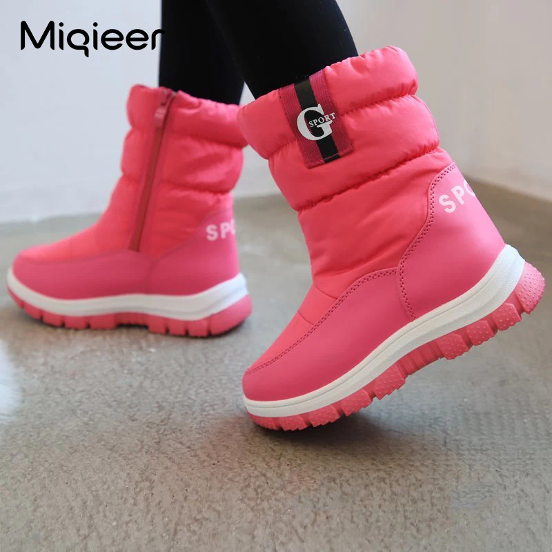 Winter Children Snow Boots PU Leather Waterproof Plush Warm Kids Shoes Soft Anti-Slip Girls' Mid-Calf Boots Casual Fur Sneakers
Winter Children Snow Boots PU Leather Waterproof Plush Warm Kids Shoes Soft Anti-Slip Girls' Mid-Calf Boots Casual Fur Sneakers
