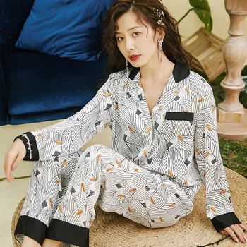 Wmyqdlq Pajamas Women Spring And Autumn Ice Silk Thin Section Loose Cartoon Printed Long-Sleeved Trousers Two-Piece Home Service
Wmyqdlq Pajamas Women Spring And Autumn Ice Silk Thin Section Loose Cartoon Printed Long-Sleeved Trousers Two-Piece Home Service
