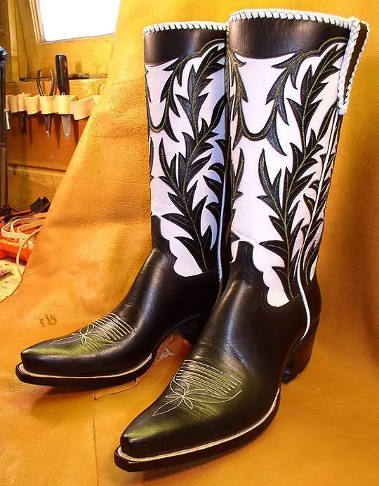2020 Men's New Fashion Pu Leather Boots Pointy Med Heel Motorcycle Boots Casual High Quality Male Boots Zapatillas Hombre 4M619 
2020 Men's New Fashion Pu Leather Boots Pointy Med Heel Motorcycle Boots Casual High Quality Male Boots Zapatillas Hombre 4M619