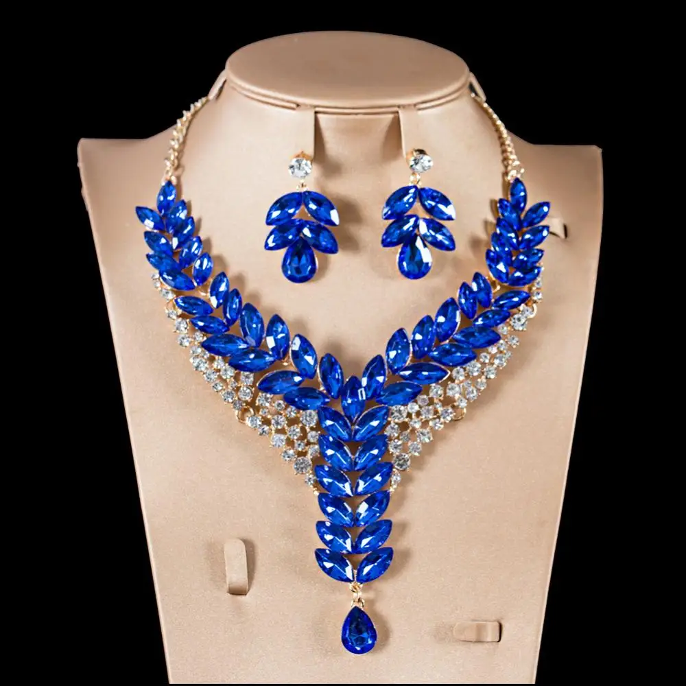 Hot style acrylic color crystal drop banquet two-piece set for party dress accessories
Hot style acrylic color crystal drop banquet two-piece set for party dress accessories