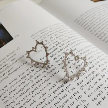 RUIYI S925 Sterling Silver Girls Lovers Birthday Jewelry Gift Heart Earrings Women Korean Style Resplendent Zircon Stud Earrings 
RUIYI S925 Sterling Silver Girls Lovers Birthday Jewelry Gift Heart Earrings Women Korean Style Resplendent Zircon Stud Earrings