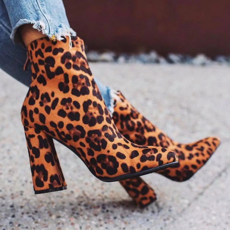 Leopard Super High Women Autumn Ankle Boots Fashion Pointed Toe Vintage Short Boots Flock Zip Winter Shoes Plus Size
Leopard Super High Women Autumn Ankle Boots Fashion Pointed Toe Vintage Short Boots Flock Zip Winter Shoes Plus Size