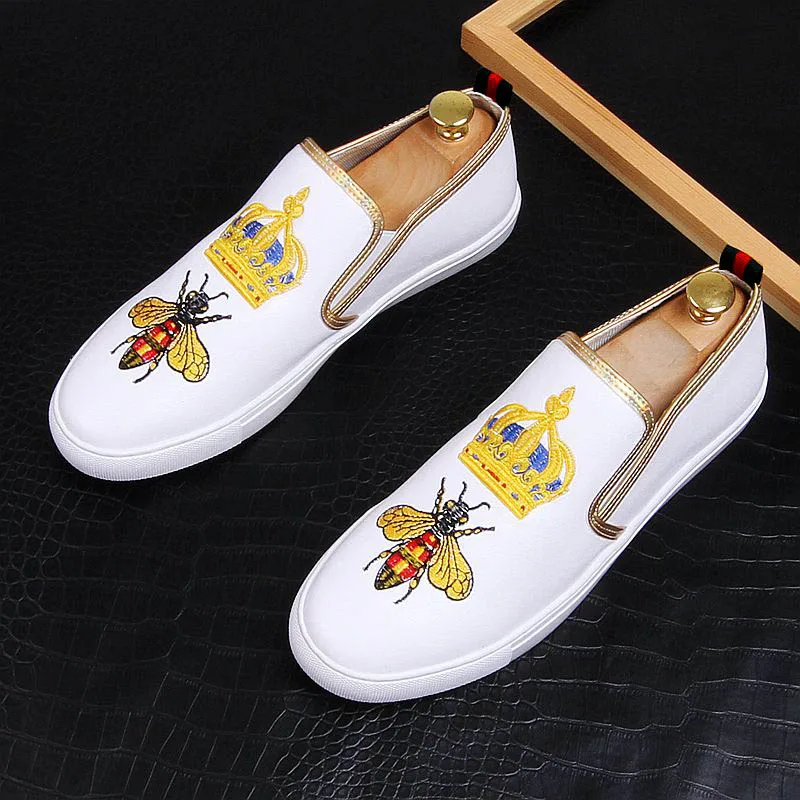 Luxury designer Men Embroidery bees crown platform flats Shoes skateboard Man Trending Leisure Shoes for streets web celebrity
Luxury designer Men Embroidery bees crown platform flats Shoes skateboard Man Trending Leisure Shoes for streets web celebrity
