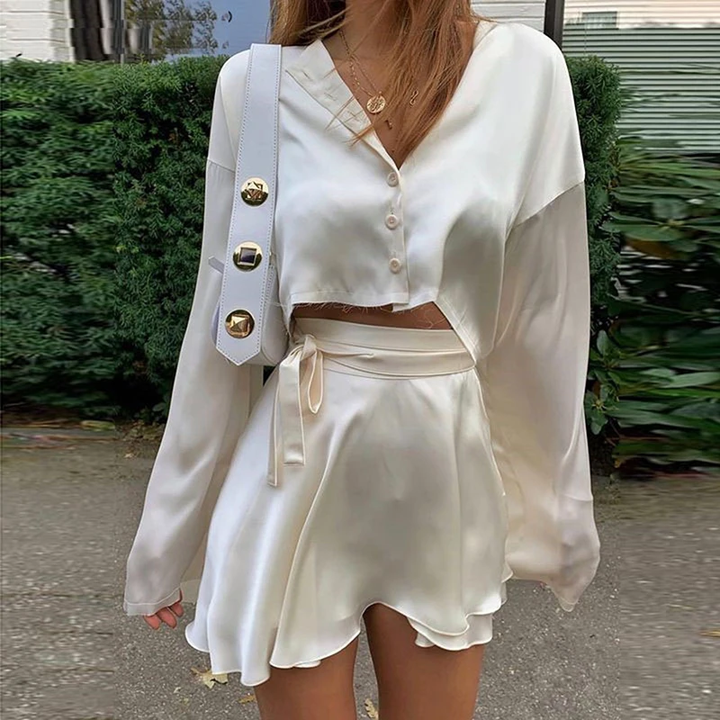 White Elegant Satin 2 Two Piece Set Women Lantern Long Sleeve Crop Tops Cardigan Sexy High Waist Mini Tennis Sport Skirts New 
White Elegant Satin 2 Two Piece Set Women Lantern Long Sleeve Crop Tops Cardigan Sexy High Waist Mini Tennis Sport Skirts New