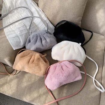 New Winter Plush Women Shoulder Bags Fashion Elegant Cloud Bag Shell-Shaped Crossbody Bags Pleated Pack Cute Lady Handbag Wallet 
New Winter Plush Women Shoulder Bags Fashion Elegant Cloud Bag Shell-Shaped Crossbody Bags Pleated Pack Cute Lady Handbag Wallet
