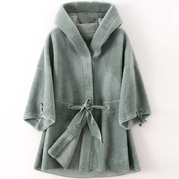 Solid Color Real Wool Sheep Shearing Coats Autumn Winter Fashion Hooded Three Quarter Sleeve Overcoats Women Casual Jackets
Solid Color Real Wool Sheep Shearing Coats Autumn Winter Fashion Hooded Three Quarter Sleeve Overcoats Women Casual Jackets