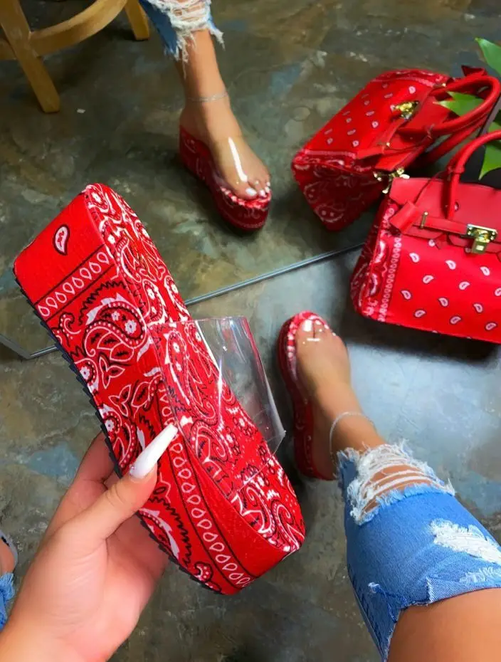 Factory wholesale 2020 autumn new ethnic style thick-soled comfortable wild large size ladies slippers new printed slippers
Factory wholesale 2020 autumn new ethnic style thick-soled comfortable wild large size ladies slippers new printed slippers