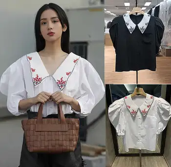 Retro Bubble Sleeve Women's Shirt Top 2020 Summer Flower Embroidery Turndown V Neck Collar Lady Mid-sleeved Shirts Blouses Tops
Retro Bubble Sleeve Women's Shirt Top 2020 Summer Flower Embroidery Turndown V Neck Collar Lady Mid-sleeved Shirts Blouses Tops